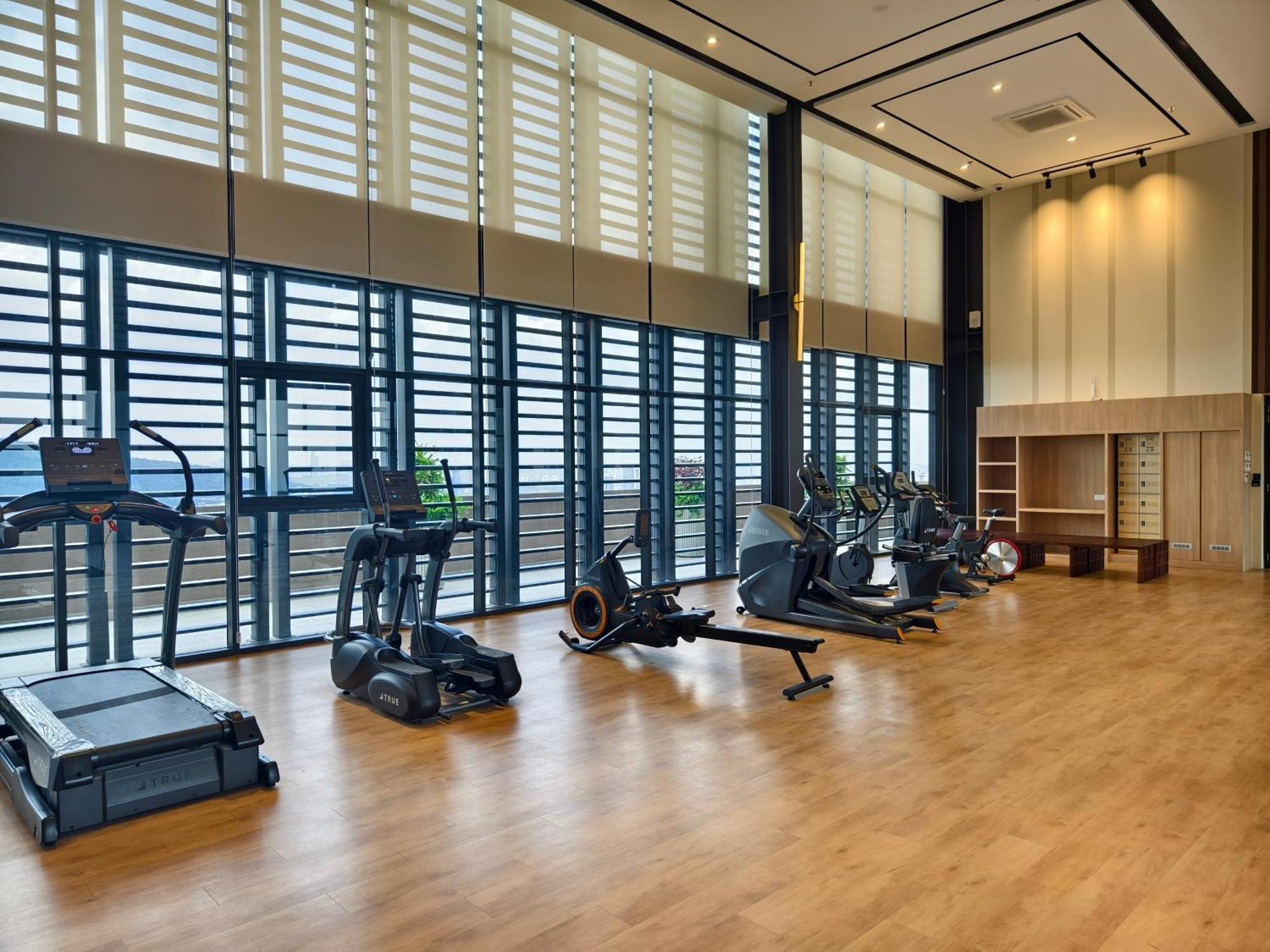 Mossaz Suites Empire City By Starwood Petaling Jaya Dış mekan fotoğraf